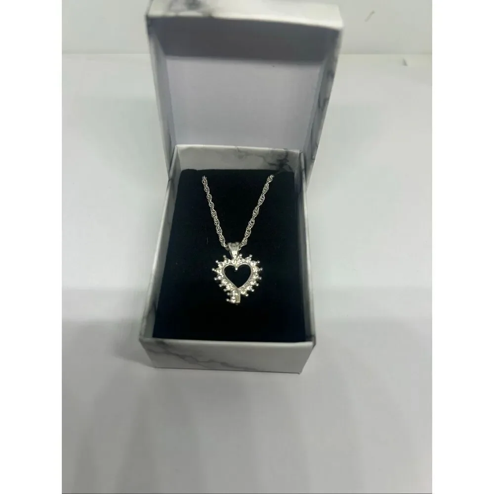 Heart Necklace – Gift Box Included!
